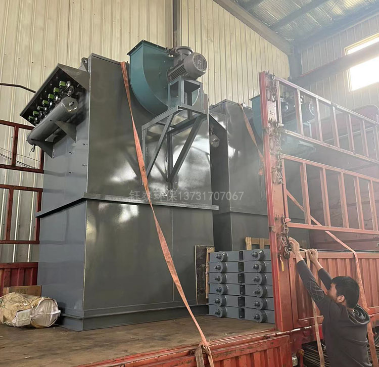 江蘇徐州鋼廠(chǎng)定購(gòu)的24臺(tái)密封型插板閥發(fā)貨